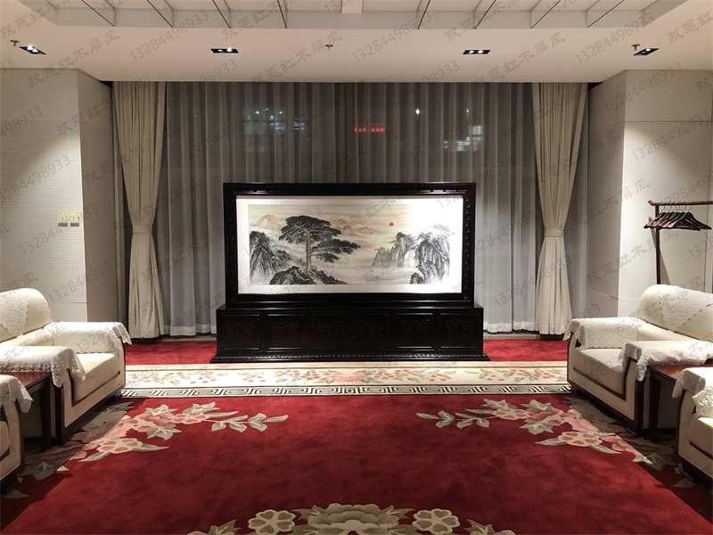 北京某单位2.8米×1.8米柜式红木国画屏风